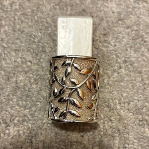 Bath and body works wallflower